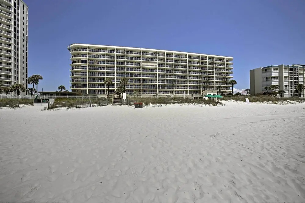 Oceanfront Destin Condo With Pool & Beach Access