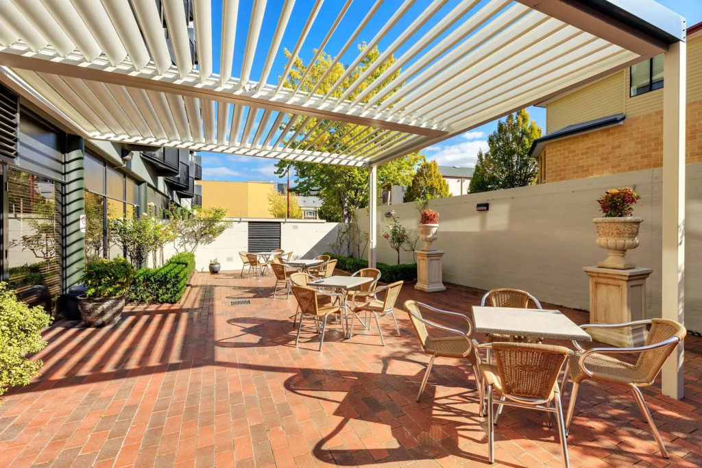 The Old Woolstore Apartment Hotel