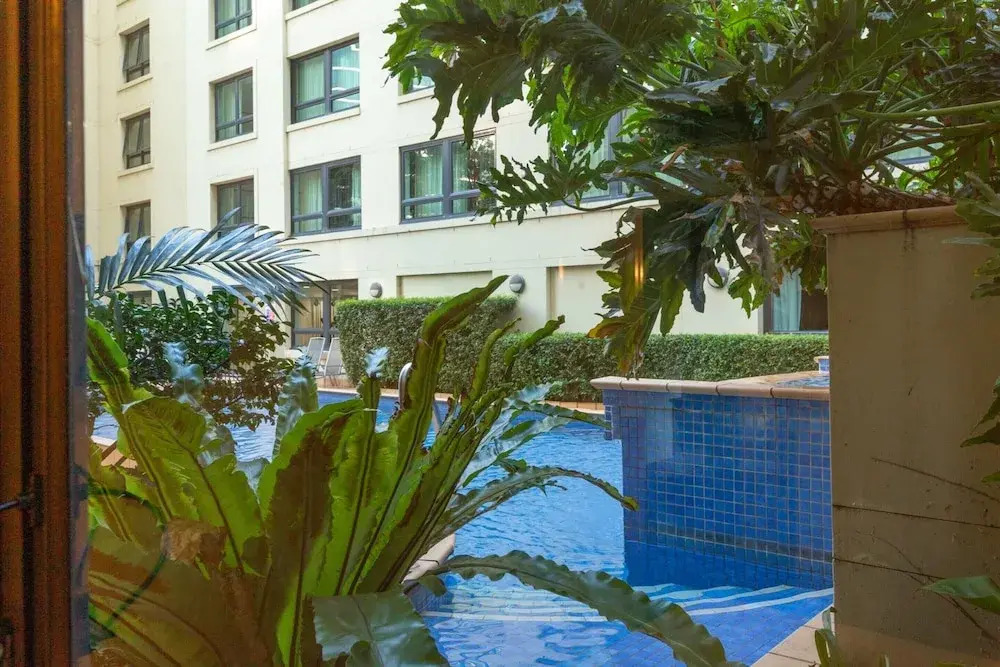 Contemporary 1-bed First Floor Unit With Pool