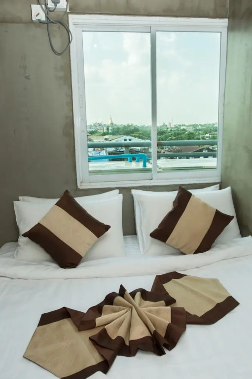 The Lodge Yangon Hostel
