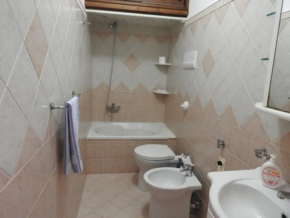 Bilocale con terrazzino lavatoio
