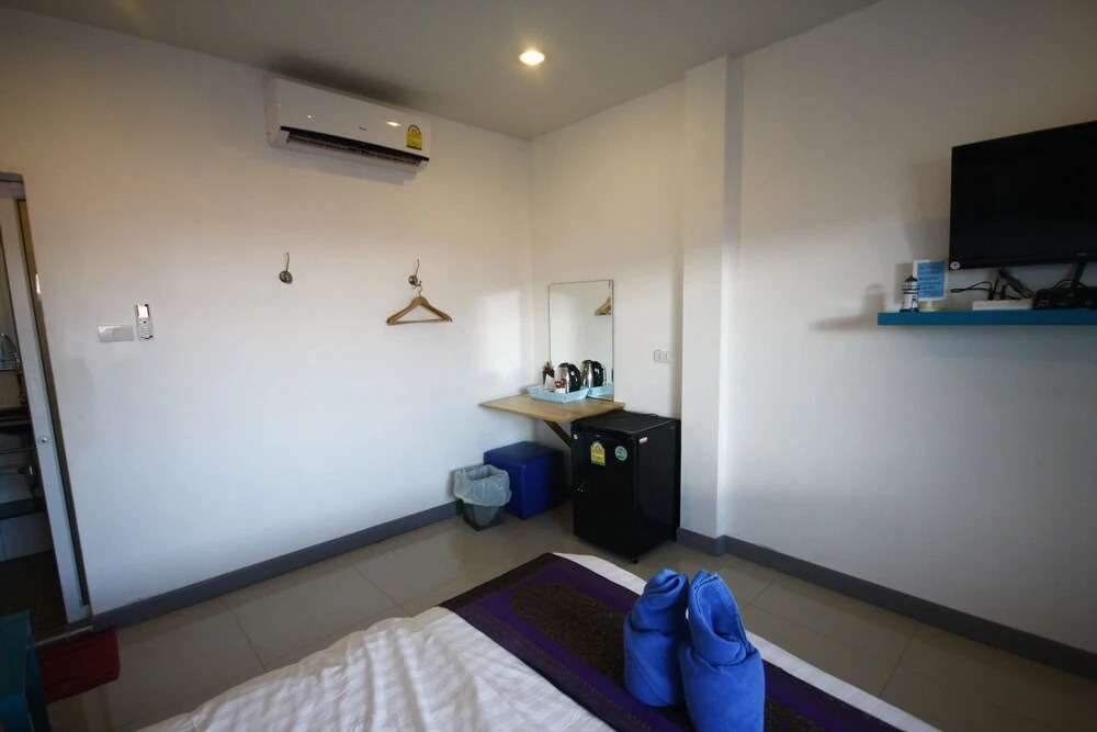 Baan Ta Long Beach Koh Larn
