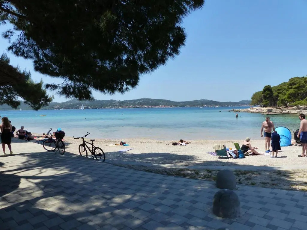 Elisabeth Your Place in the sun 2 Bedrooms Huge Terrace