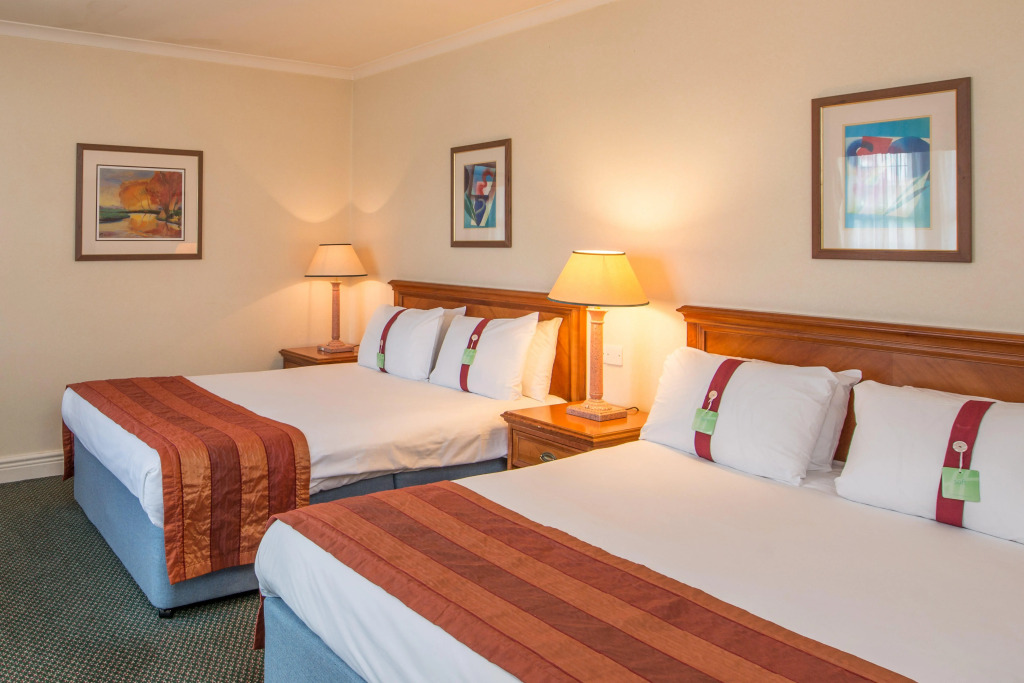 Tong Park Hotel