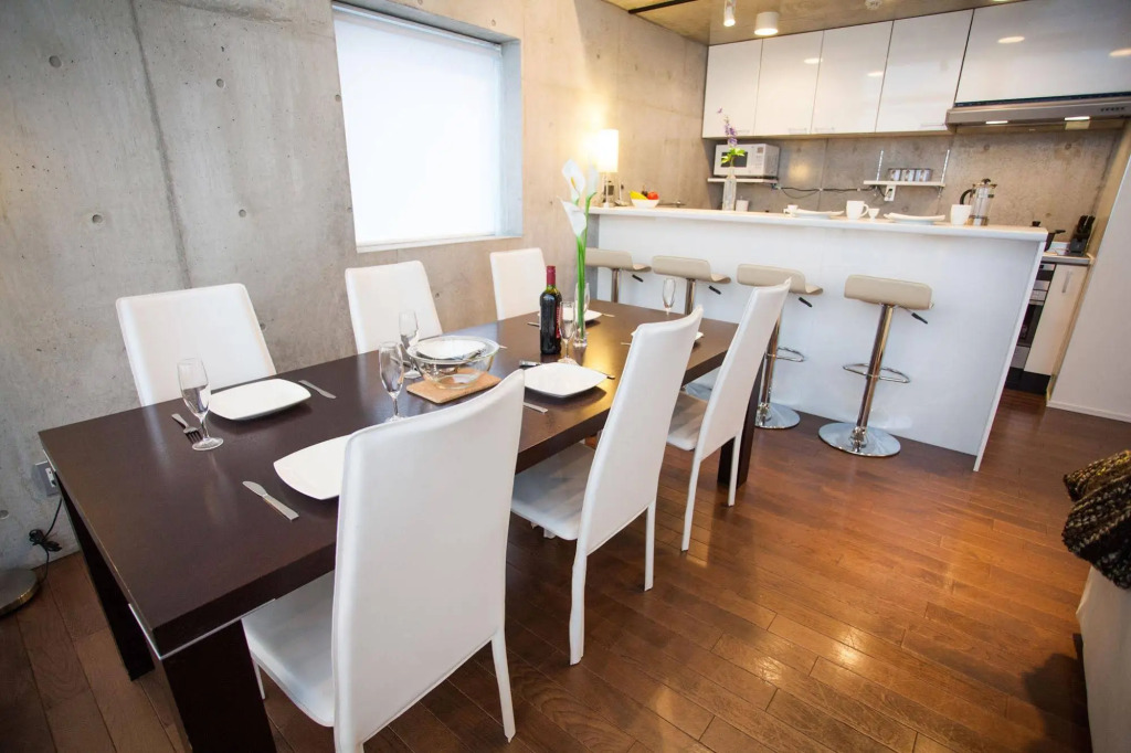 Full Circle Apartments
