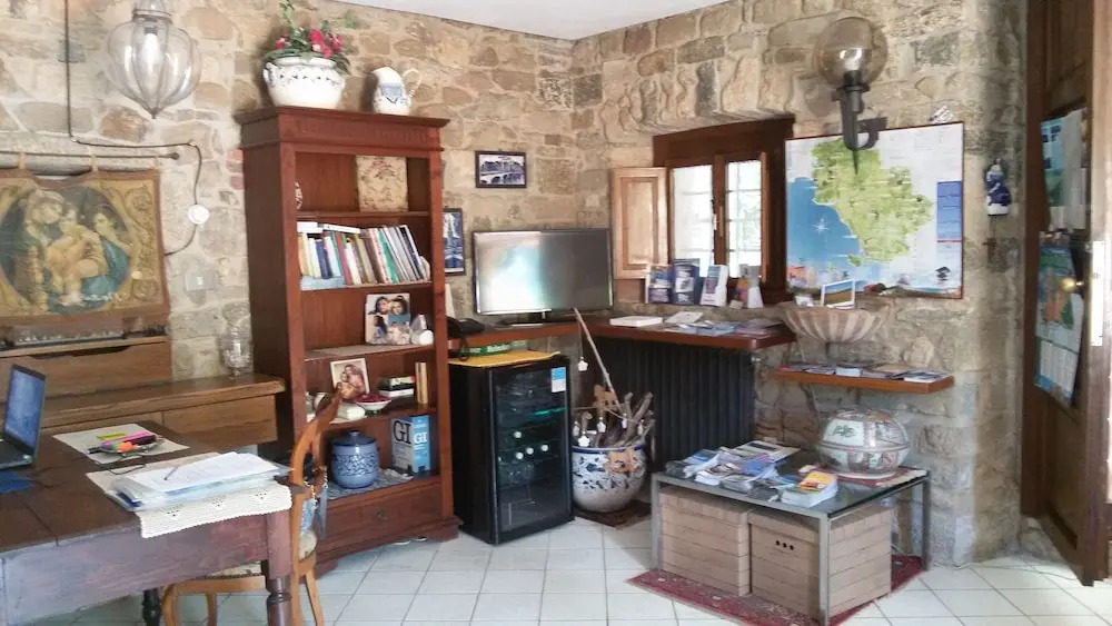 Madonna del Poggio B&B