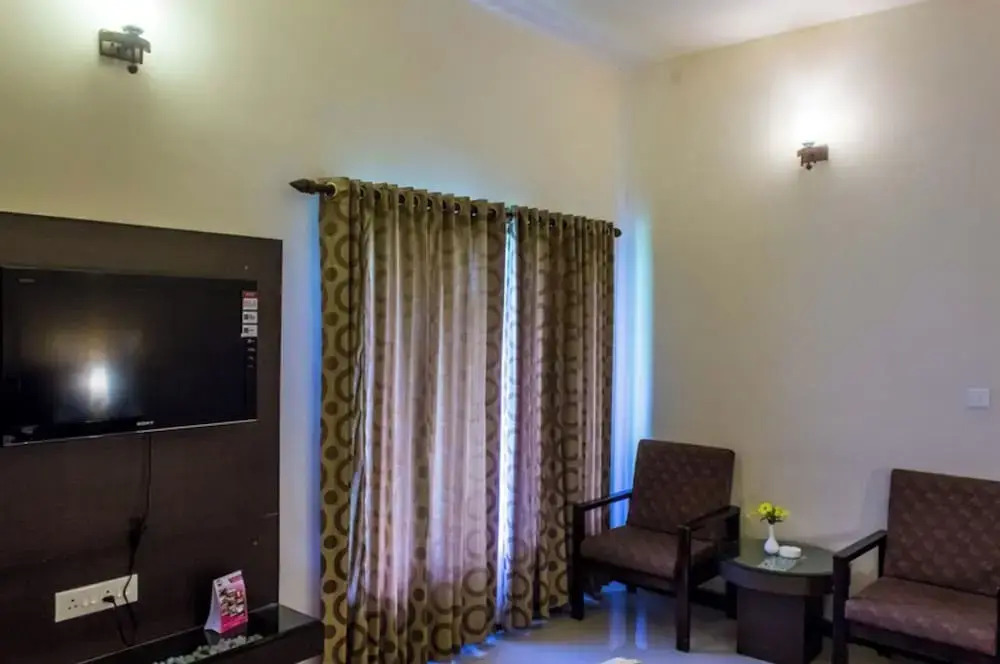 Goldfield Club & Lake Resort, Kumarakom