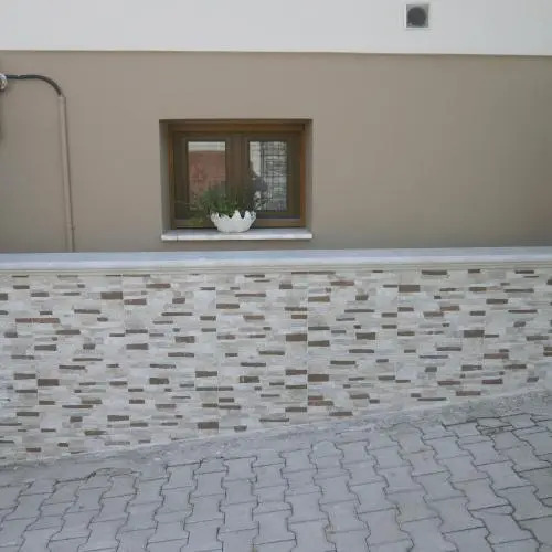 Daniela Apartments