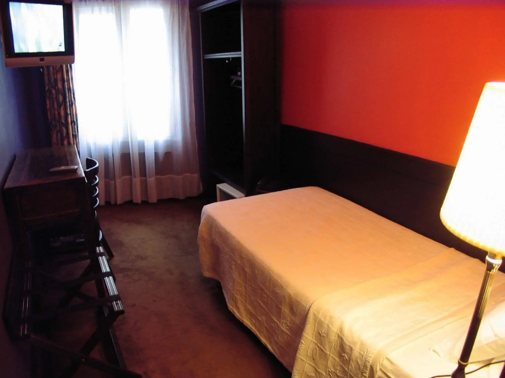 Walled off Hotel Paris
