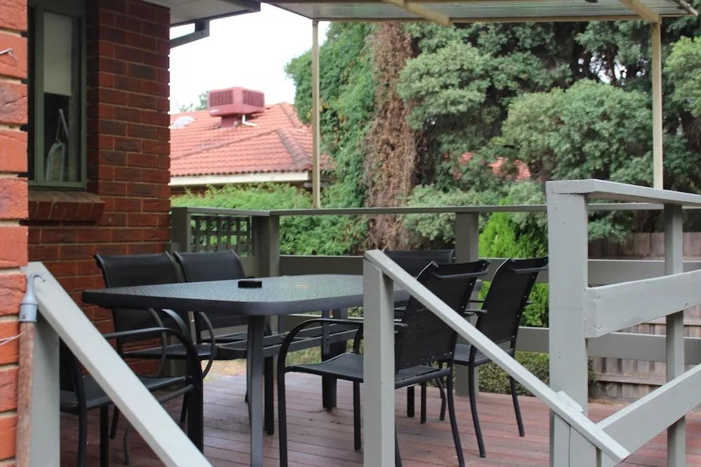 Australian Home Away Ringwood at Bardia