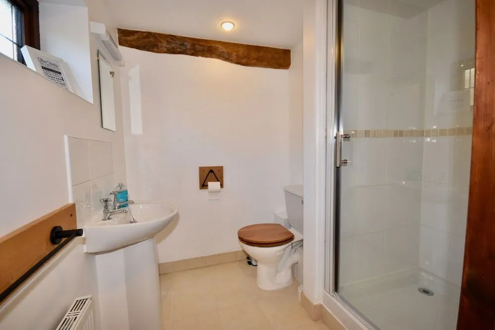 Tithe Barn a Stunning family home with panoramic views