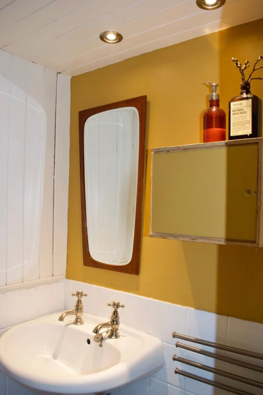 Vintage-style Apartment In Lovely Leith