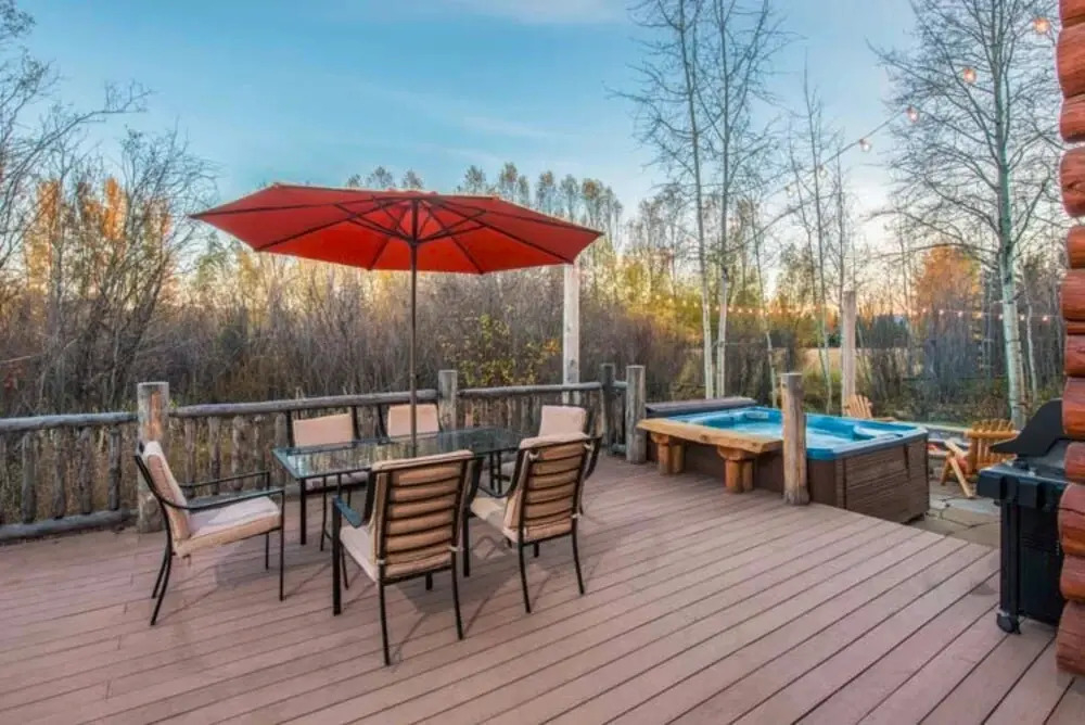 Macker's Cabin - 5BR + Loft Home + Private Hot Tub - LLH 63330