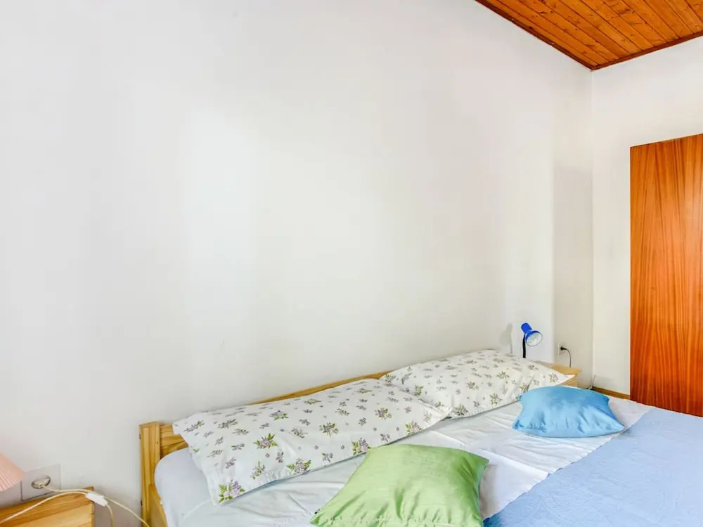 Apartment in Brodarica near Beach