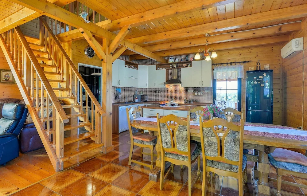Beautiful Home In Donja Zelina