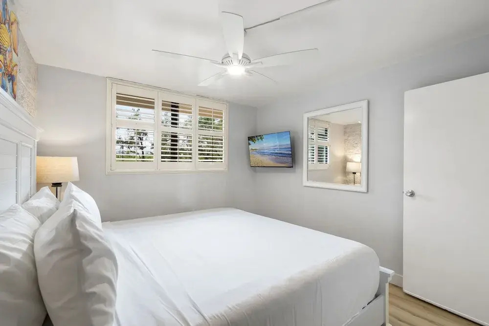 Experience Oceanfront Luxury at Kanai A Nalu 209, a Spacious 2-bd/2ba Condo, AC!