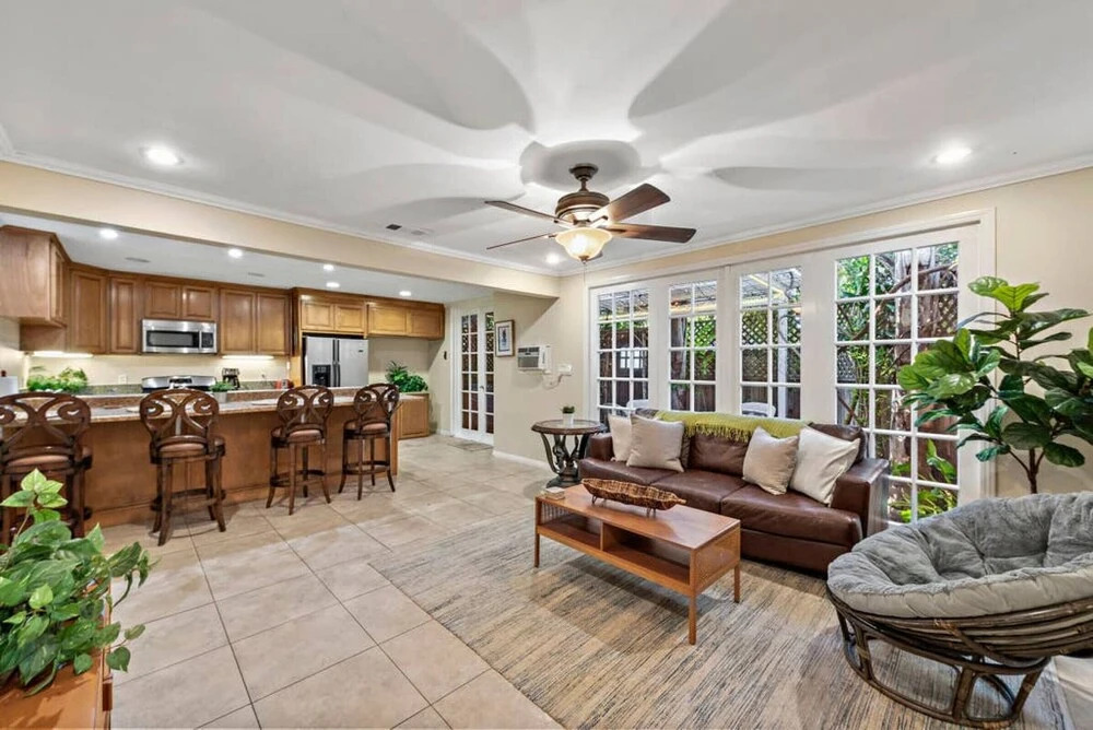 Costa Mesa Bungalows by ELVR