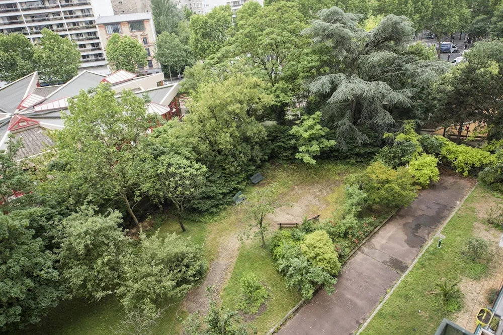 Apartment near Pont de Grenelle