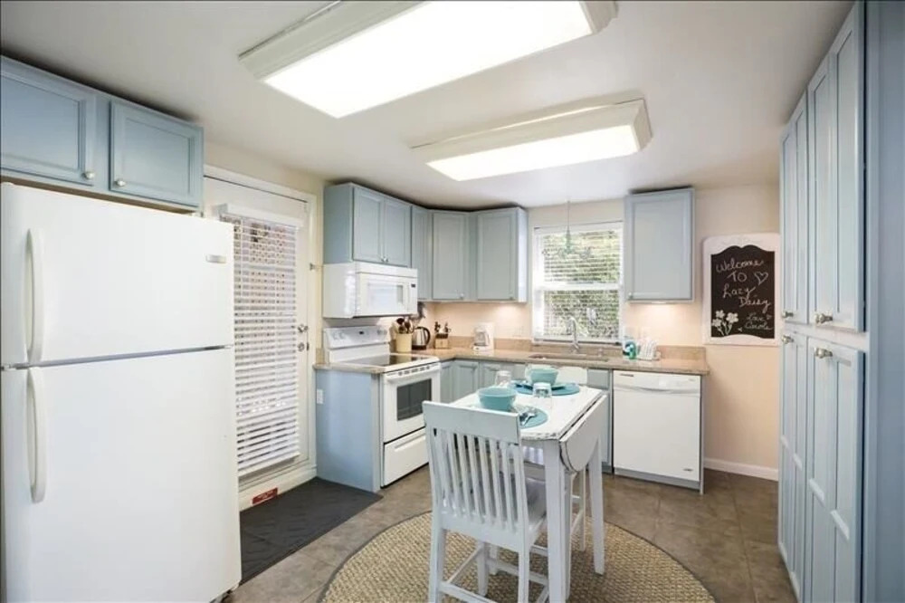 Lazy Daisy 2 Bedrooms 1 Bathroom Villa
