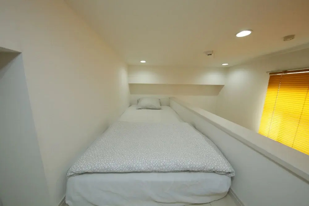 Nano North Shinjuku Apartment by Tranova