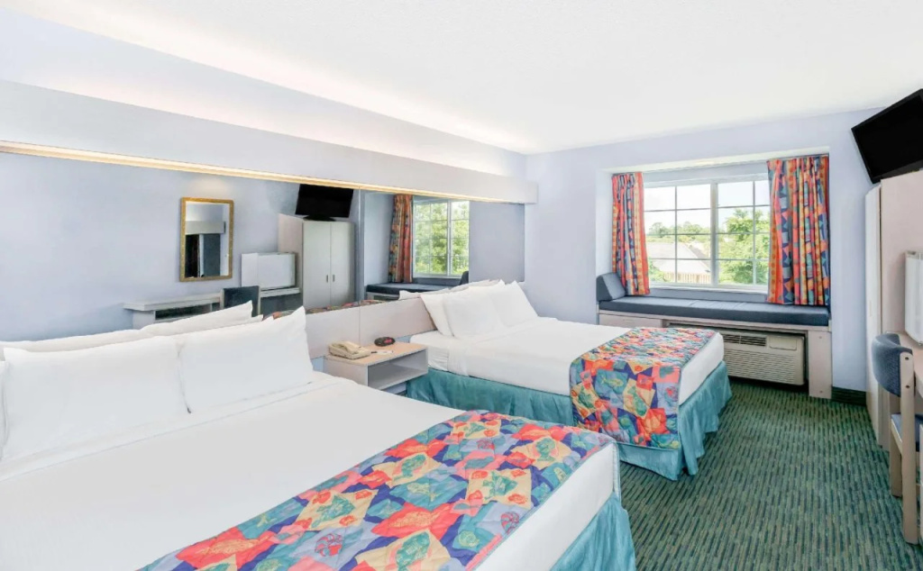The Windstar Hotel - Carolina Beach