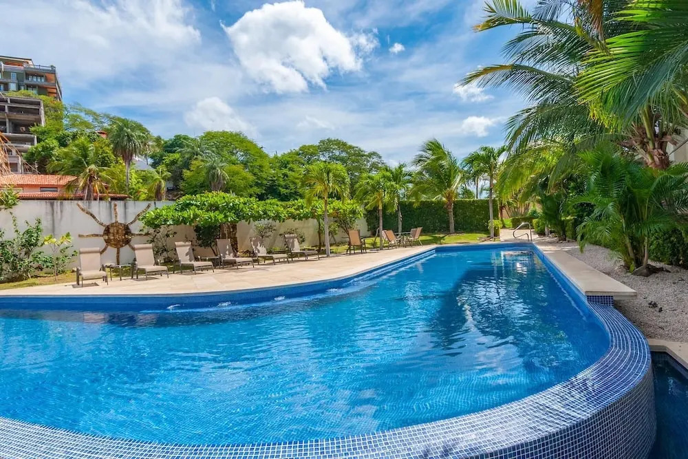 Fifth-Floor Condo with Breathtaking Ocean Views, Stylish Interior & Prime Location Near Flamingo Beach