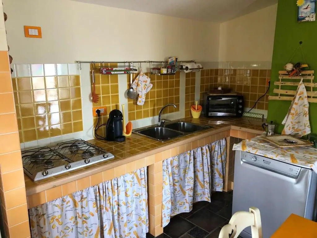 House With 2 Bedrooms in Castelsardo, With Wonderful sea View and Furnished Garden - 200 m From the Beach