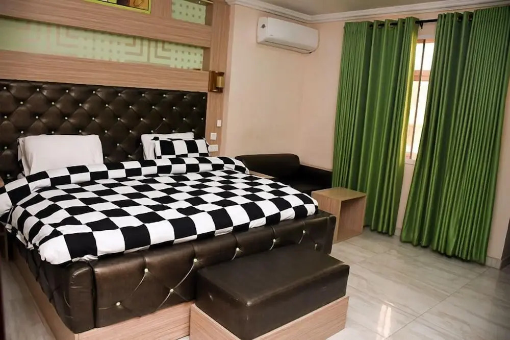 Kelin Court Hotel