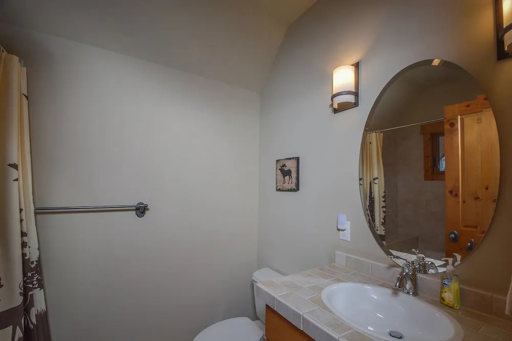 Glacier Paradise 5 Bedroom Townhome
