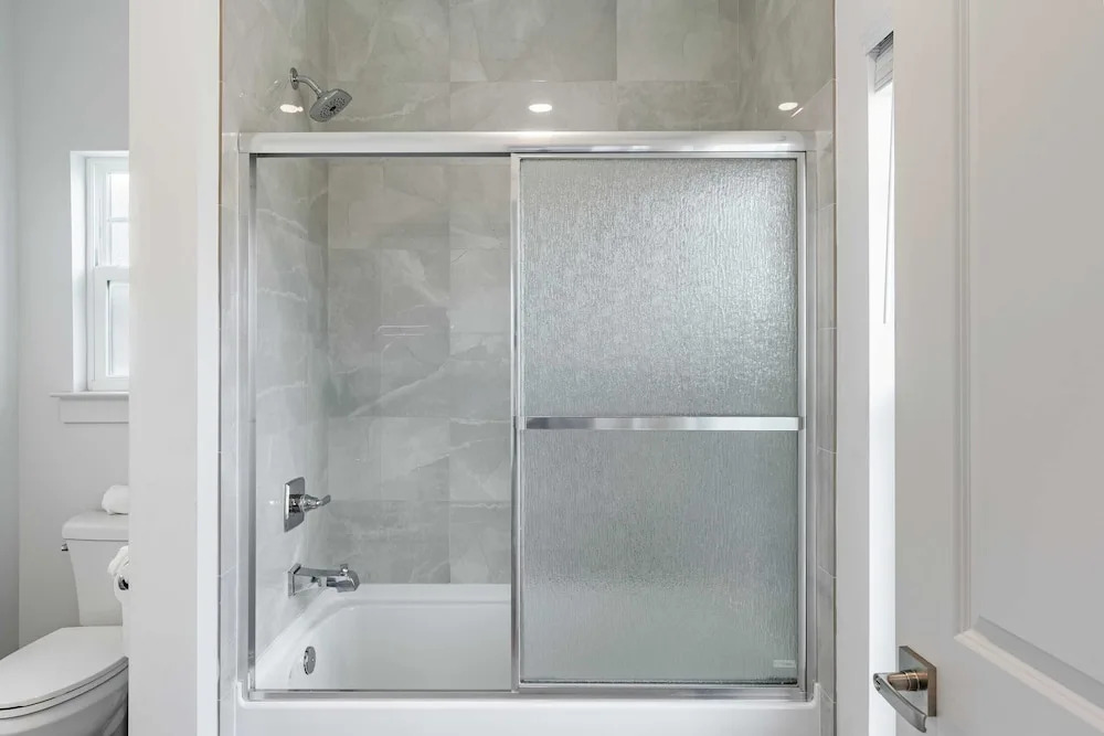 Modern 5bdr w/ Private Pool, 2 min Walk to the Beach! Montoute by Avantstay