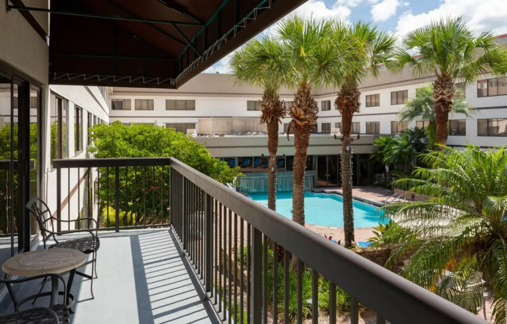 Sheraton Suites Orlando Airport Hotel