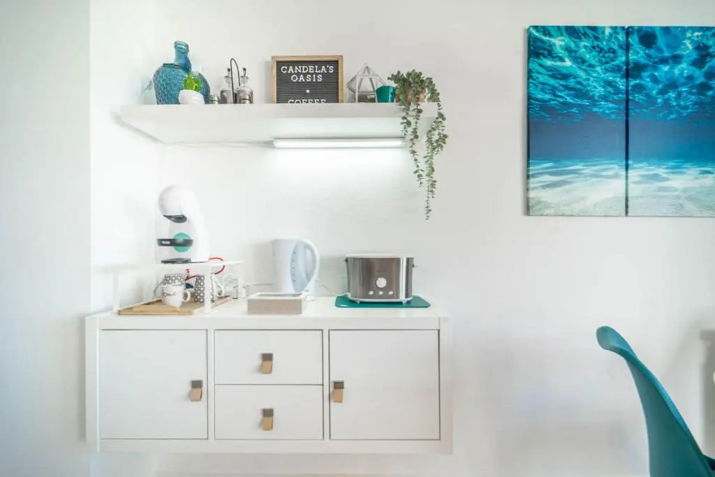Modern Bright Two Bedroom Apartment With Pool Views - CO1022LT