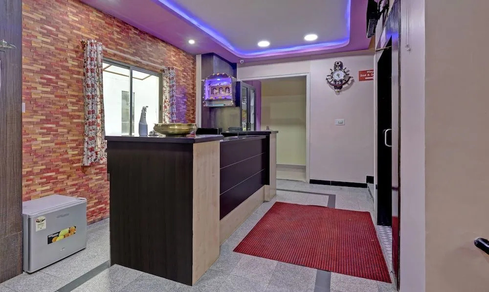 Guru Comfort, 100m from Apollo Hospital