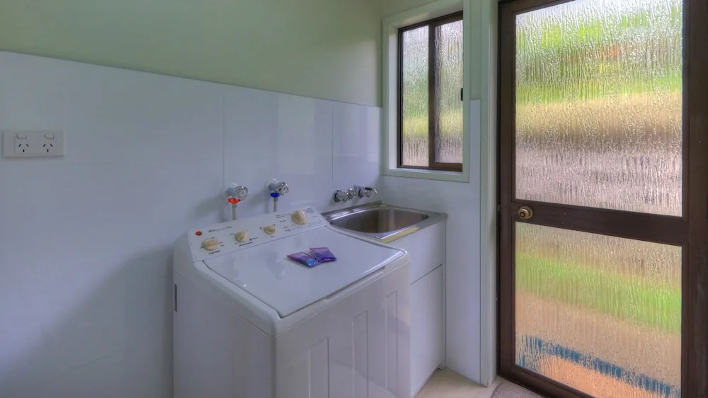 Whispering Pines Cottages