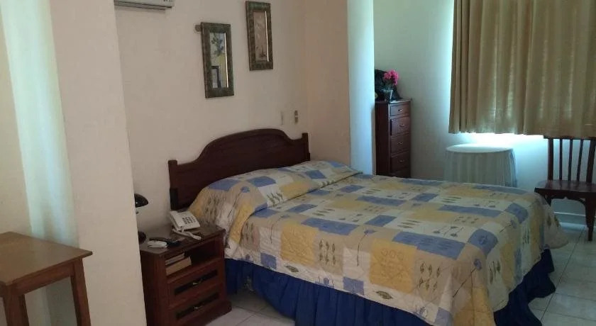 Hostal Marina Real