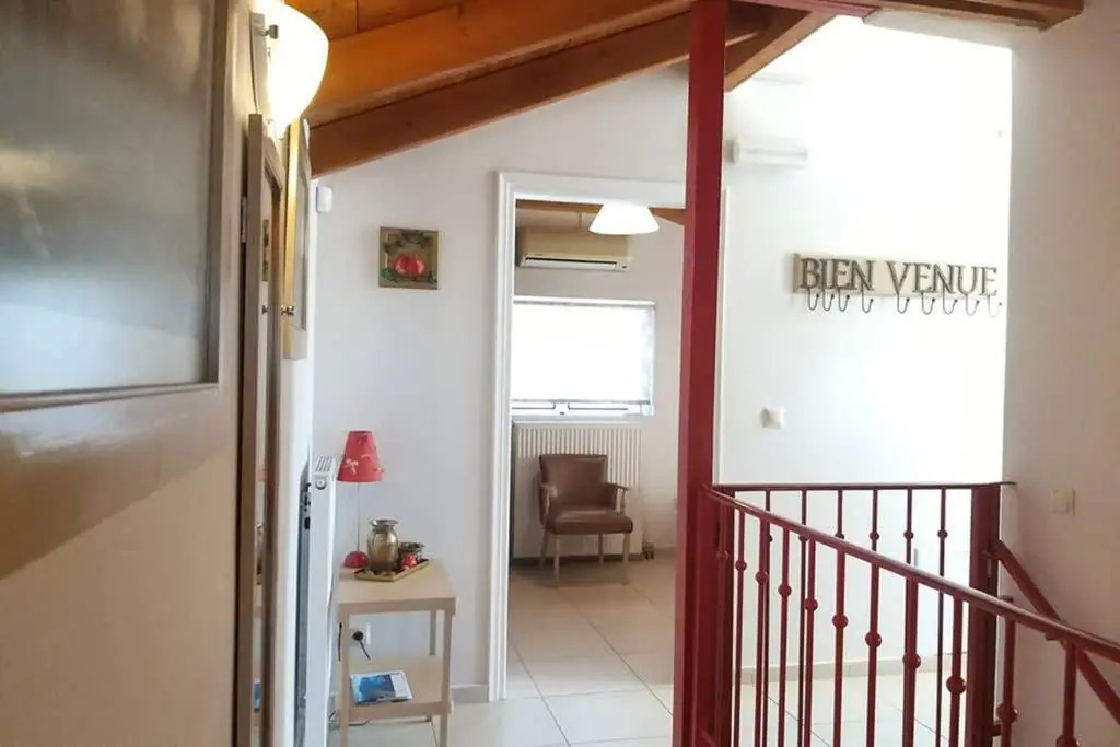 New independent loft, 360⁰ view, 5' beach/center