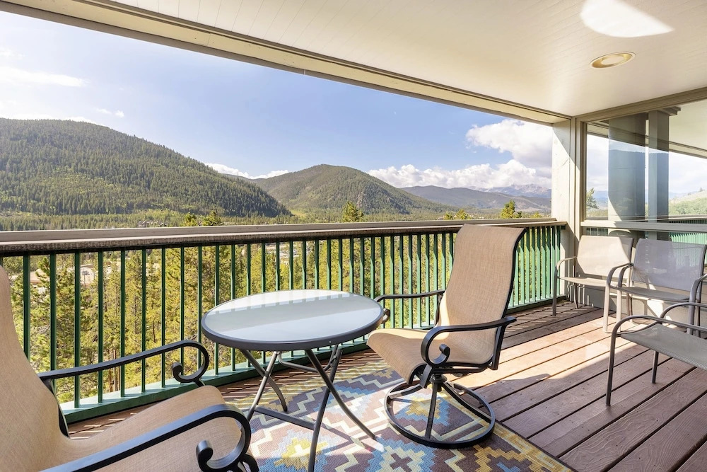 2534 Saints Johns 2 Bedroom Condo by RedAwning