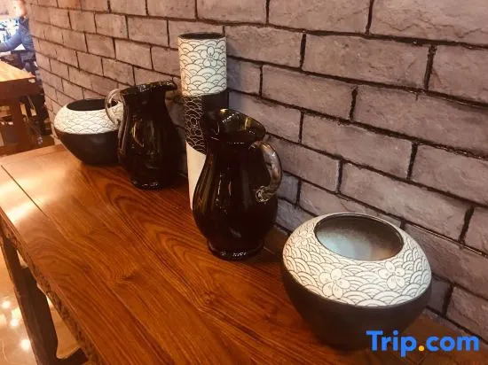 Tengchong Wengu 1970 Panoramic Wenquan Vacation Apartment