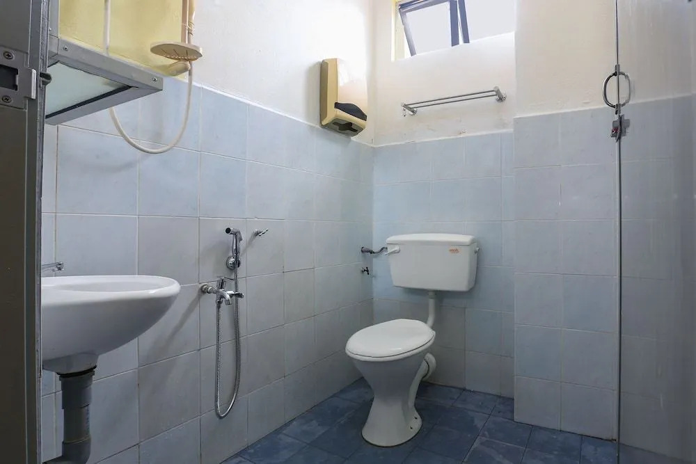 OYO 89931 Aqamar Raxxiz Inn 1