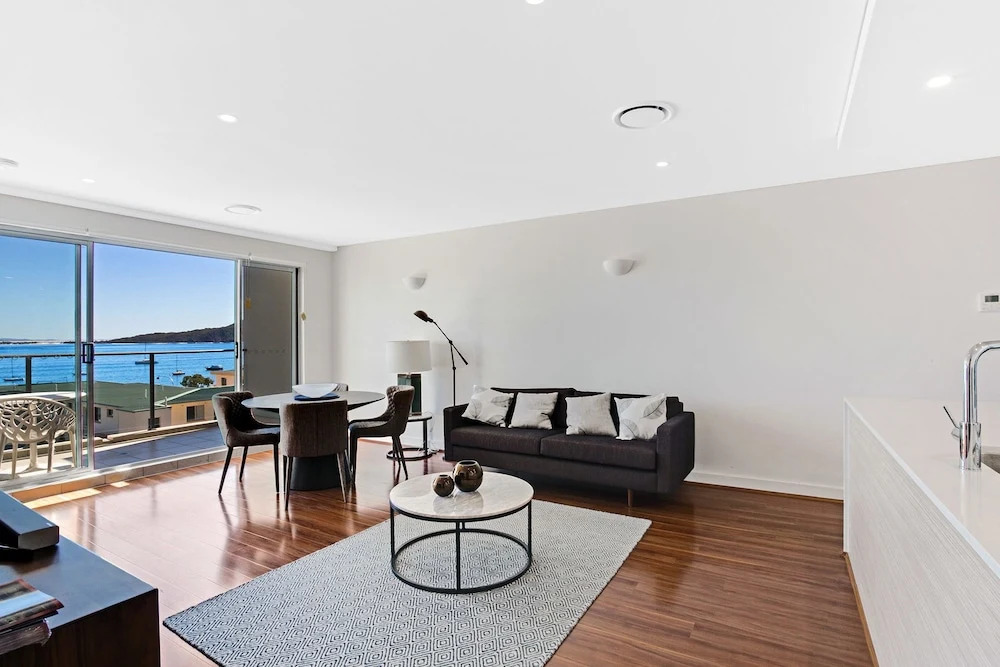 The Shoal, Unit 510/4-8 Bullecourt Street