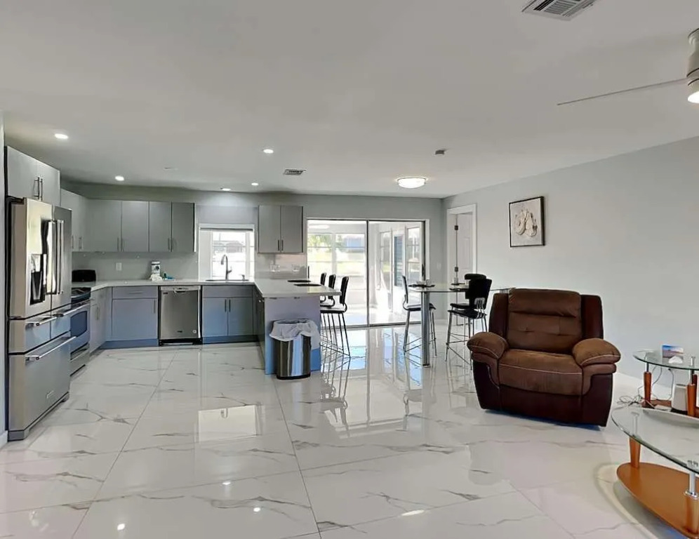Comfort Canal Home