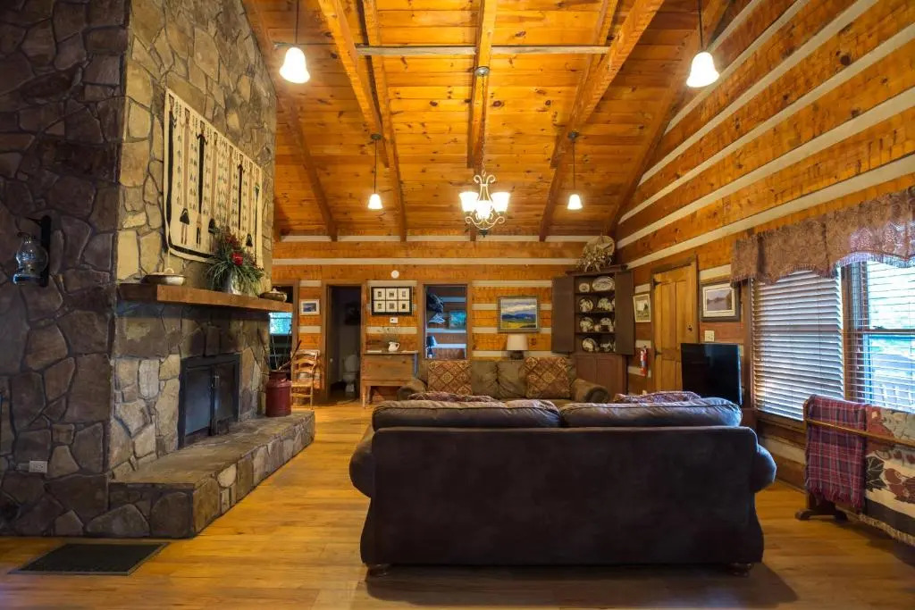 Springmaid Mountain Retreat & Stables
