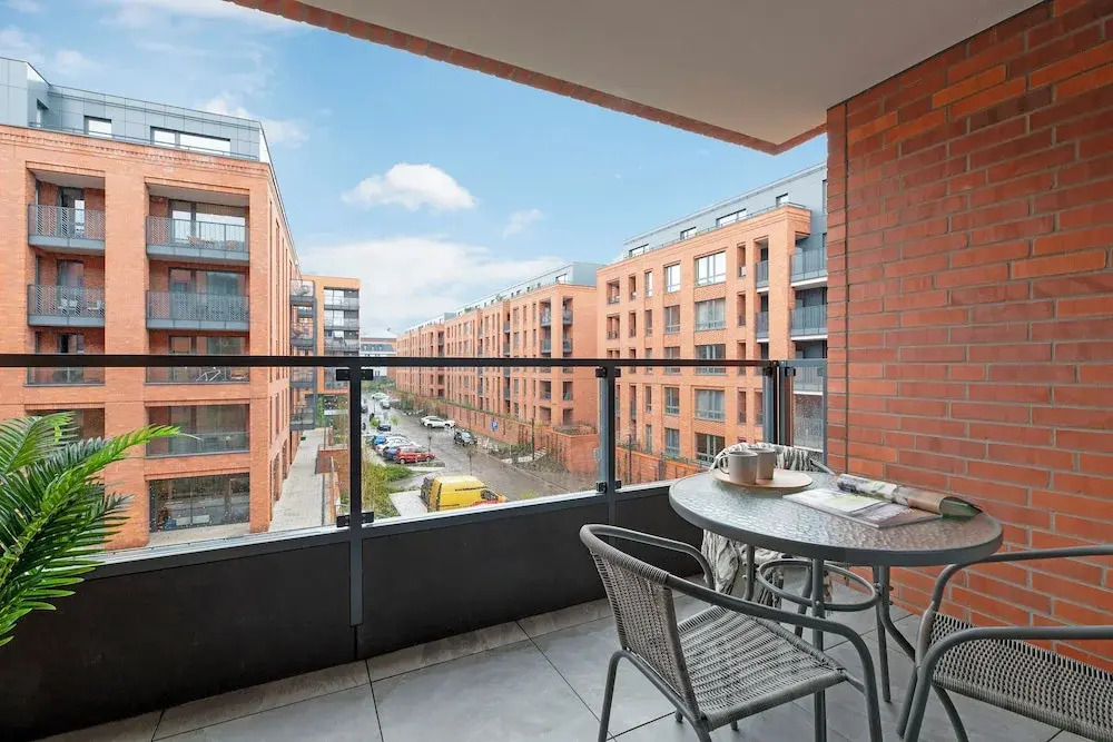 Scala City Center Apartments with Parking by Lion Apartments