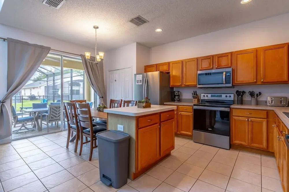 8512 Emerald Island