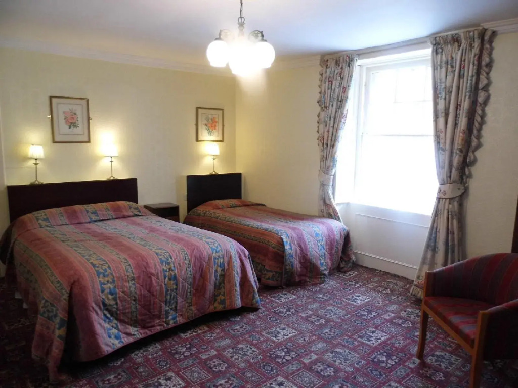 Averon Guest House