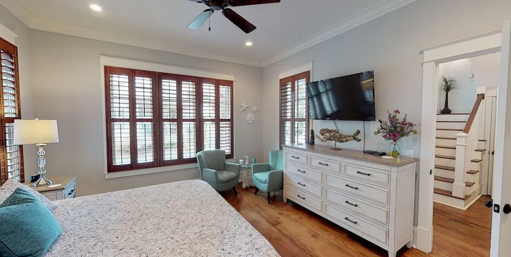 BRINEY BREEZE OCEAN OAKS home