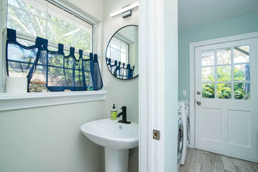 Coastal Home w/ Heated Pool: Mins to Beach & Mayo!
