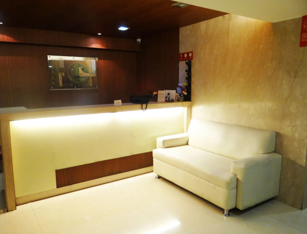 Hotel Lucky Bandra