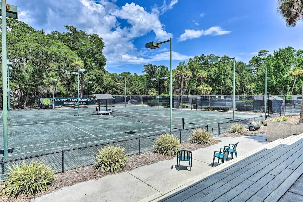 Palmetto Dunes Villa w/ Views: Steps to Beach