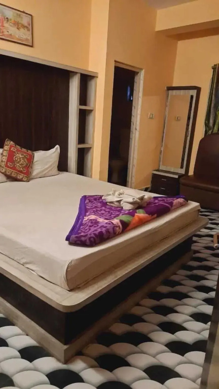 Hotel Raj